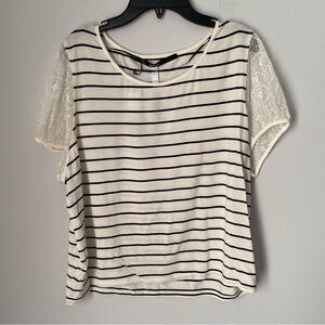Kensie Women’s Crew Neck Striped Short Lace Mesh Sleeve Teeshirt size XL